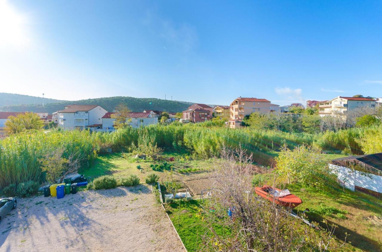 Apartments Marija P Lopar Exterior photo