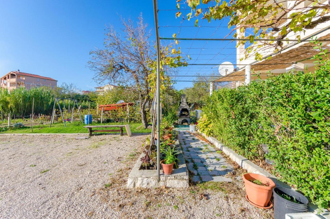 Apartments Marija P Lopar Exterior photo