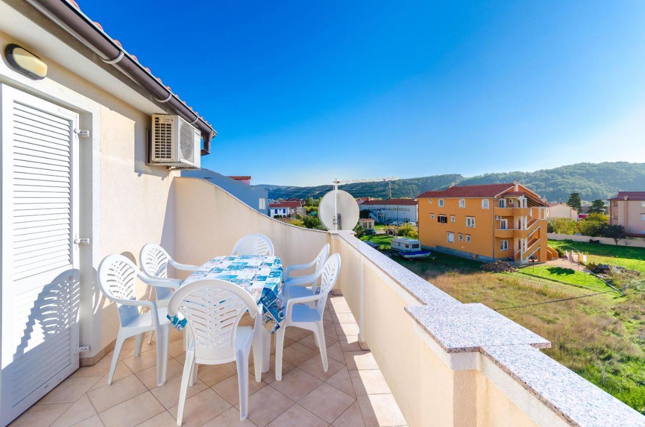 Apartments Marija P Lopar Exterior photo