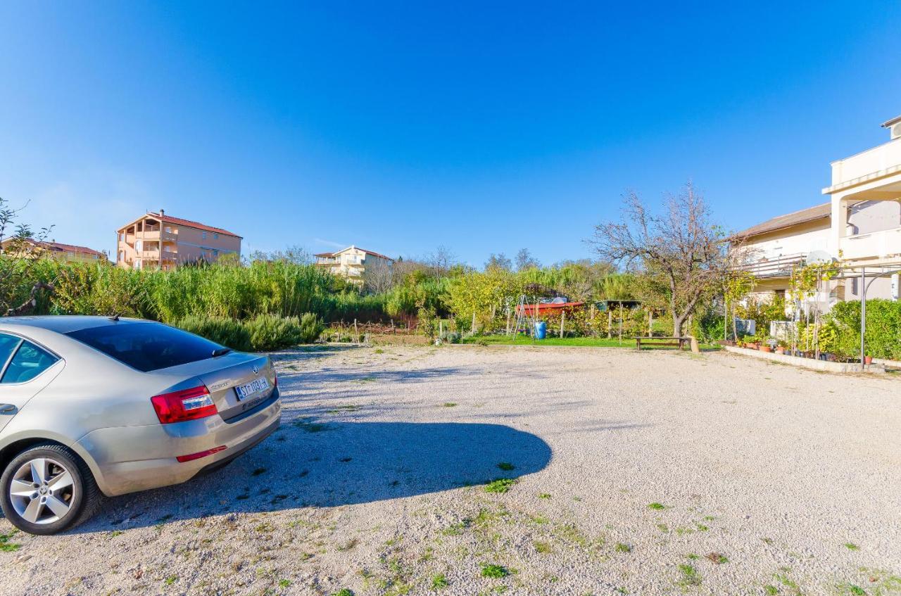 Apartments Marija P Lopar Exterior photo